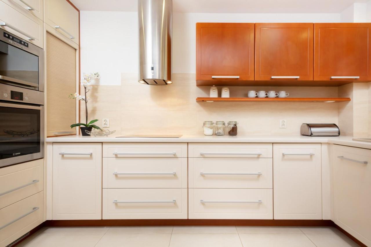 Two-Bedroom Family Apartment Esperanto Next To Klif By Noclegi Renters Варшава Екстер'єр фото